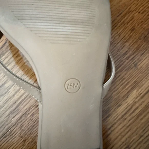 Rachel Zoe Nude Kitten Heels - Picture 3 of 3